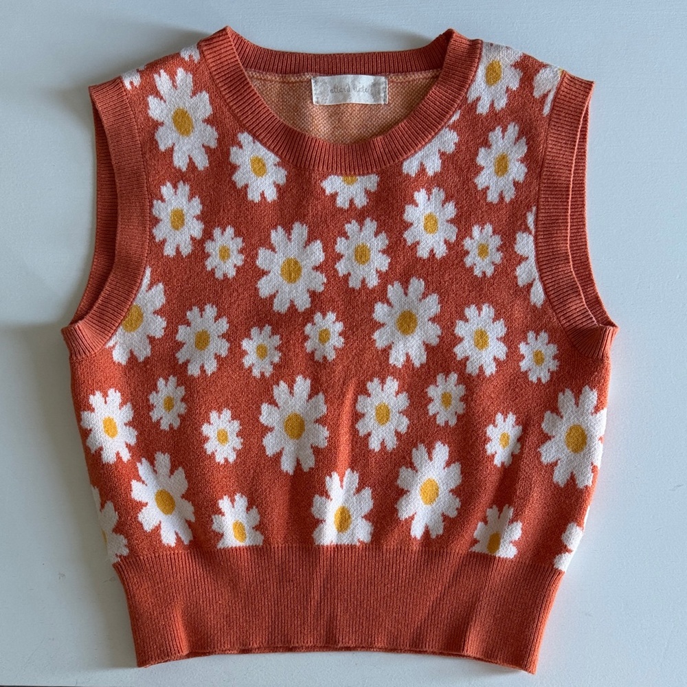altar’d state Daisy Sleeveless Sweater